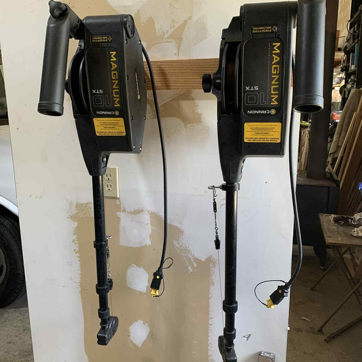 Cannon Downrigger Hanger -Universal Mount